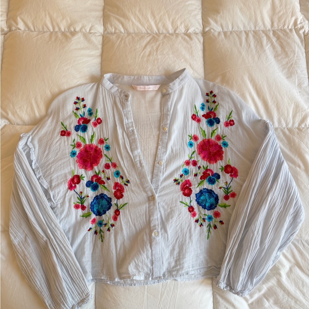 Zara Trafaluc Baby Blue Embroidered Floral Boho Blouse Size M Like New